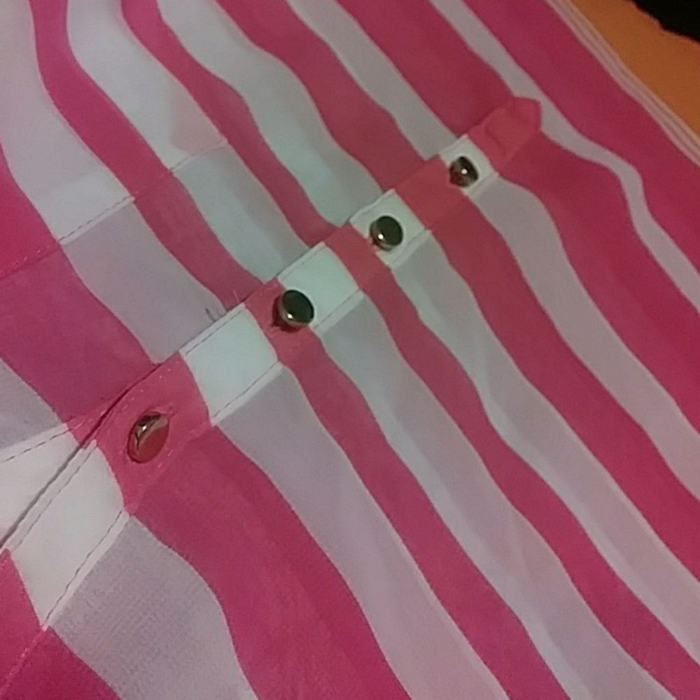 shirt - Picture 2 of 4